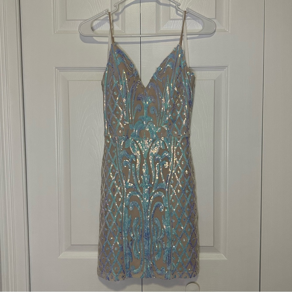 Windsor Short Dress Sparkly Hoco White Iridescent